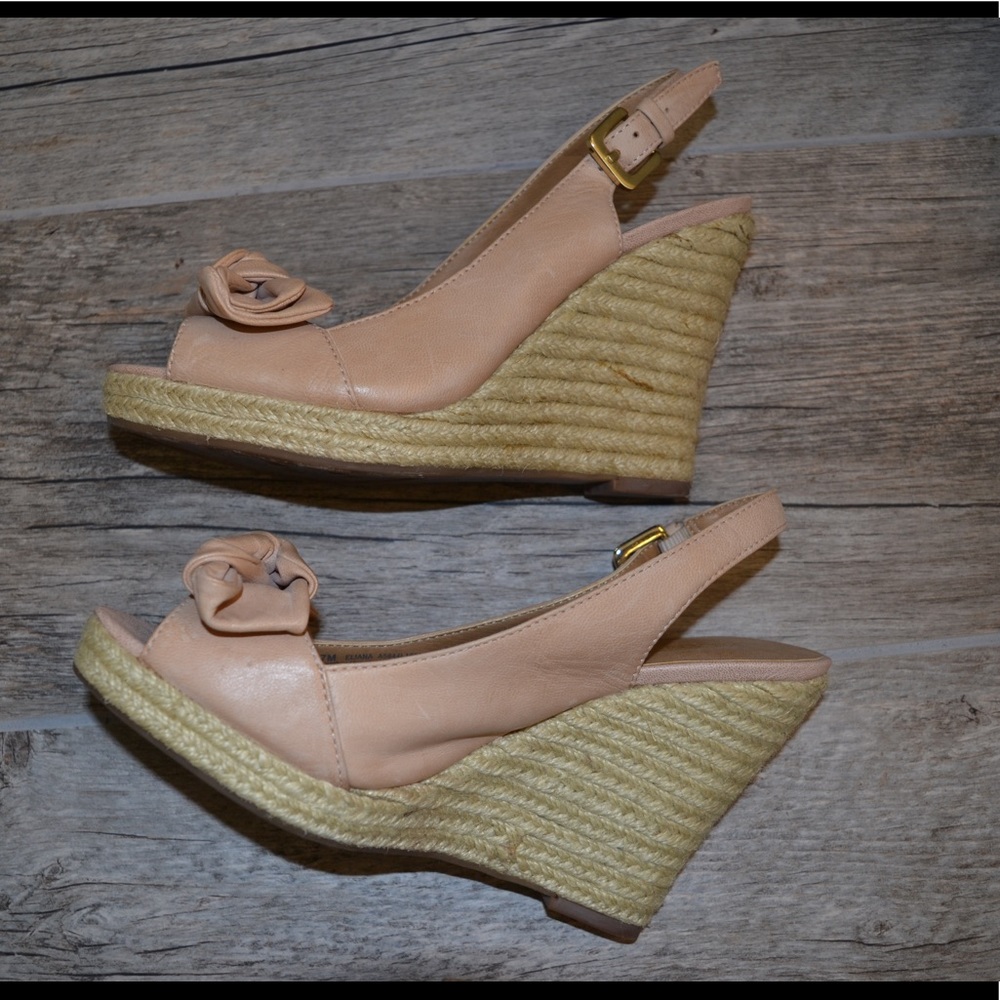 Franco Sarto sz 7 nude peep toe sling back wedge